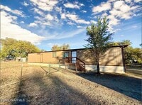 Building Photo - 950 Tumbleweed Dr