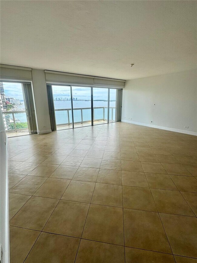 Building Photo - 2451 Brickell Ave