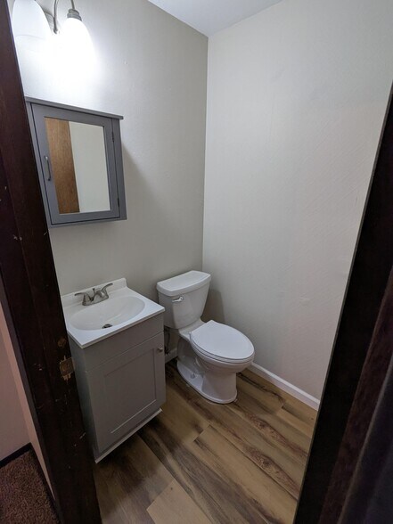 Half Bath - 645 Easton Pky