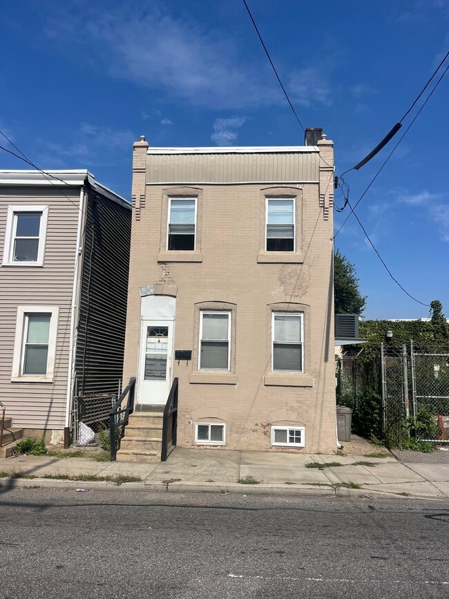 Building Photo - 7128 State Rd