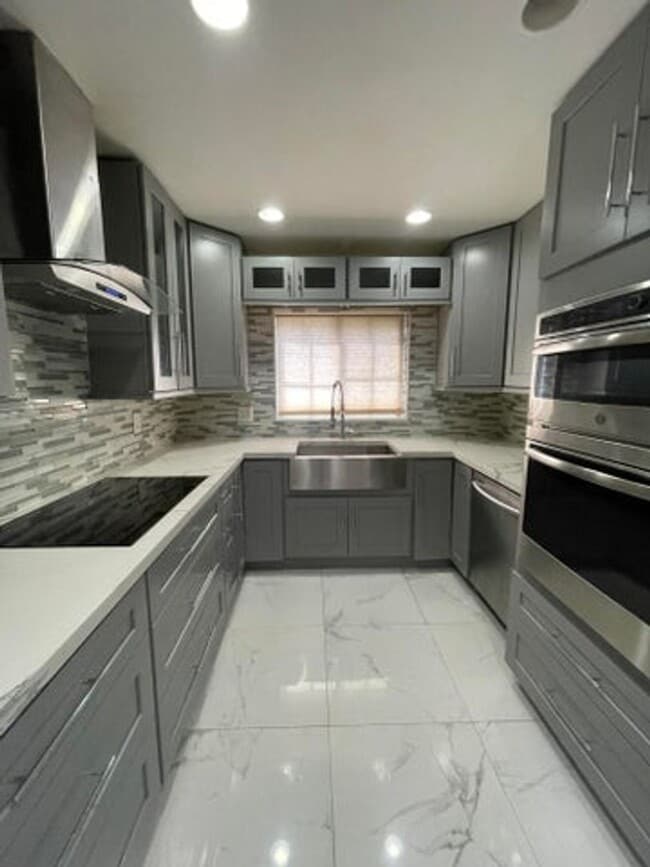 Building Photo - 3011 NW 48th Ave