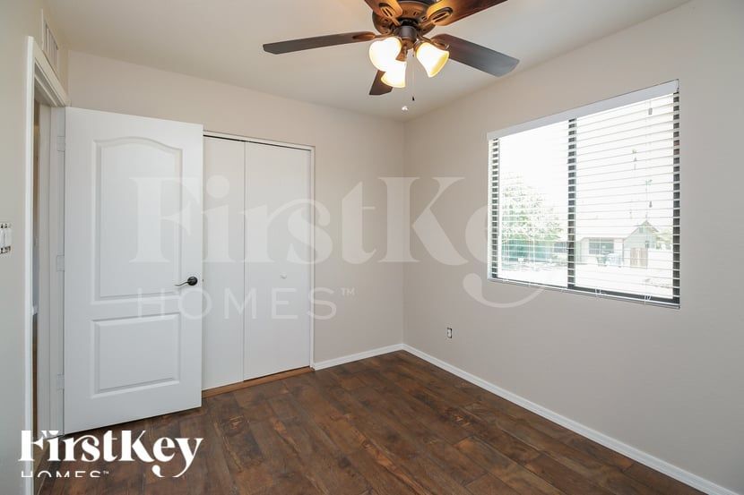 Building Photo - 4359 E Lynne Ln