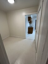 Building Photo - 115 Market St