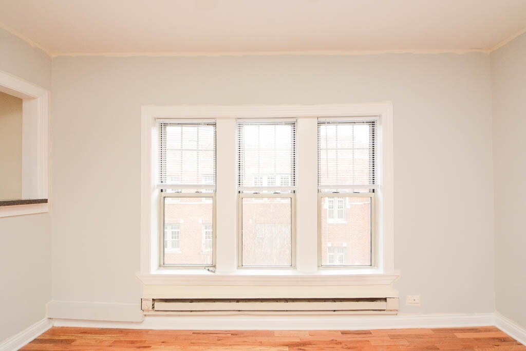 Building Photo - 729 W Barry Ave