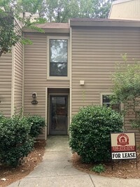 Building Photo - 2 BR/1.5 BA West Lake Townhome Near Dolley Madison
