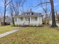 Building Photo - 303 Westwood Ave