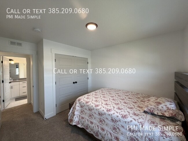 Building Photo - 3621 Sparrow Ln
