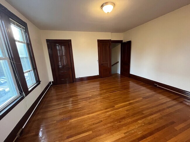 Building Photo - 58 Boston St