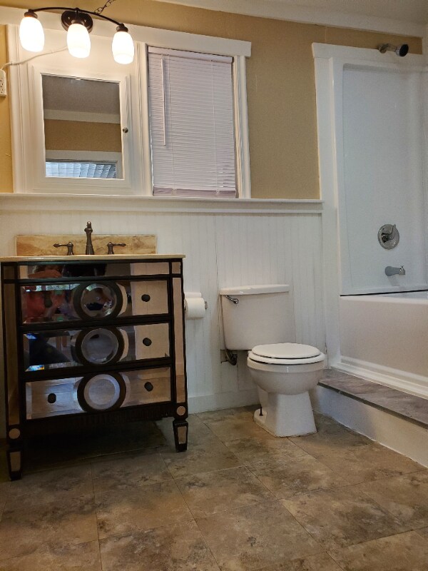 Building Photo - 100 Skyview Dr