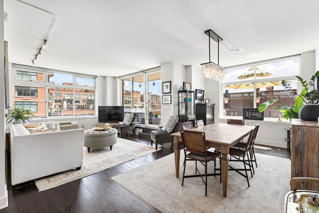 Building Photo - 1450 Washington St