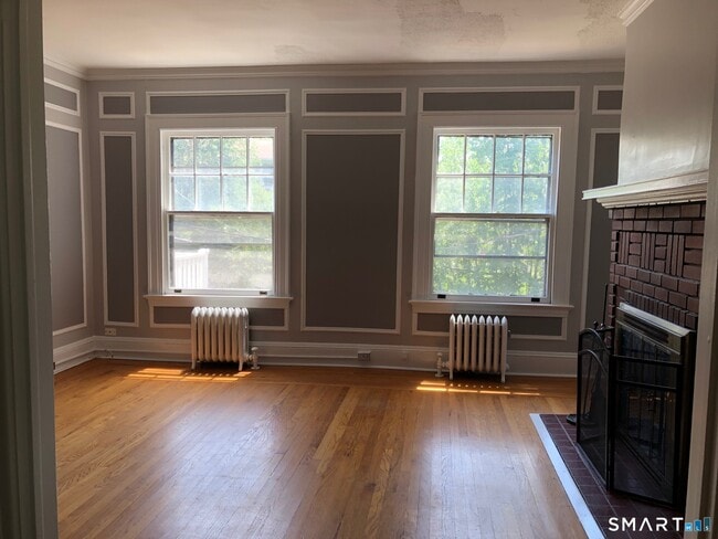Building Photo - 249 Highland St