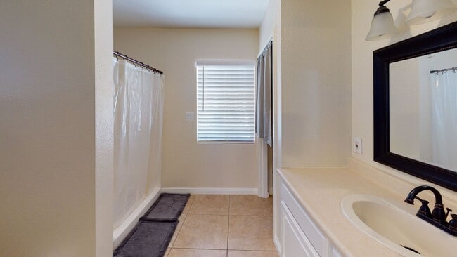 Building Photo - San Antonio Heights Accessory Dwelling Uni...