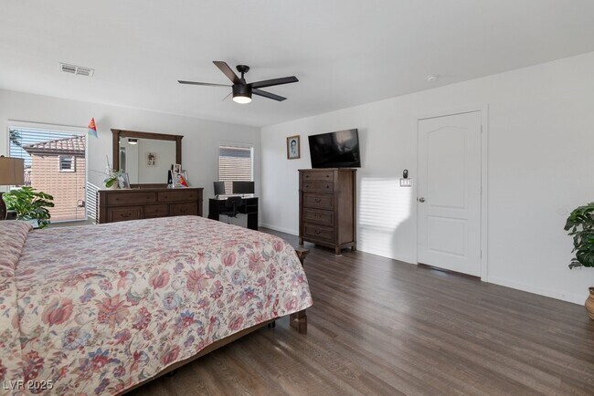 Building Photo - 6717 Yellowhammer Pl