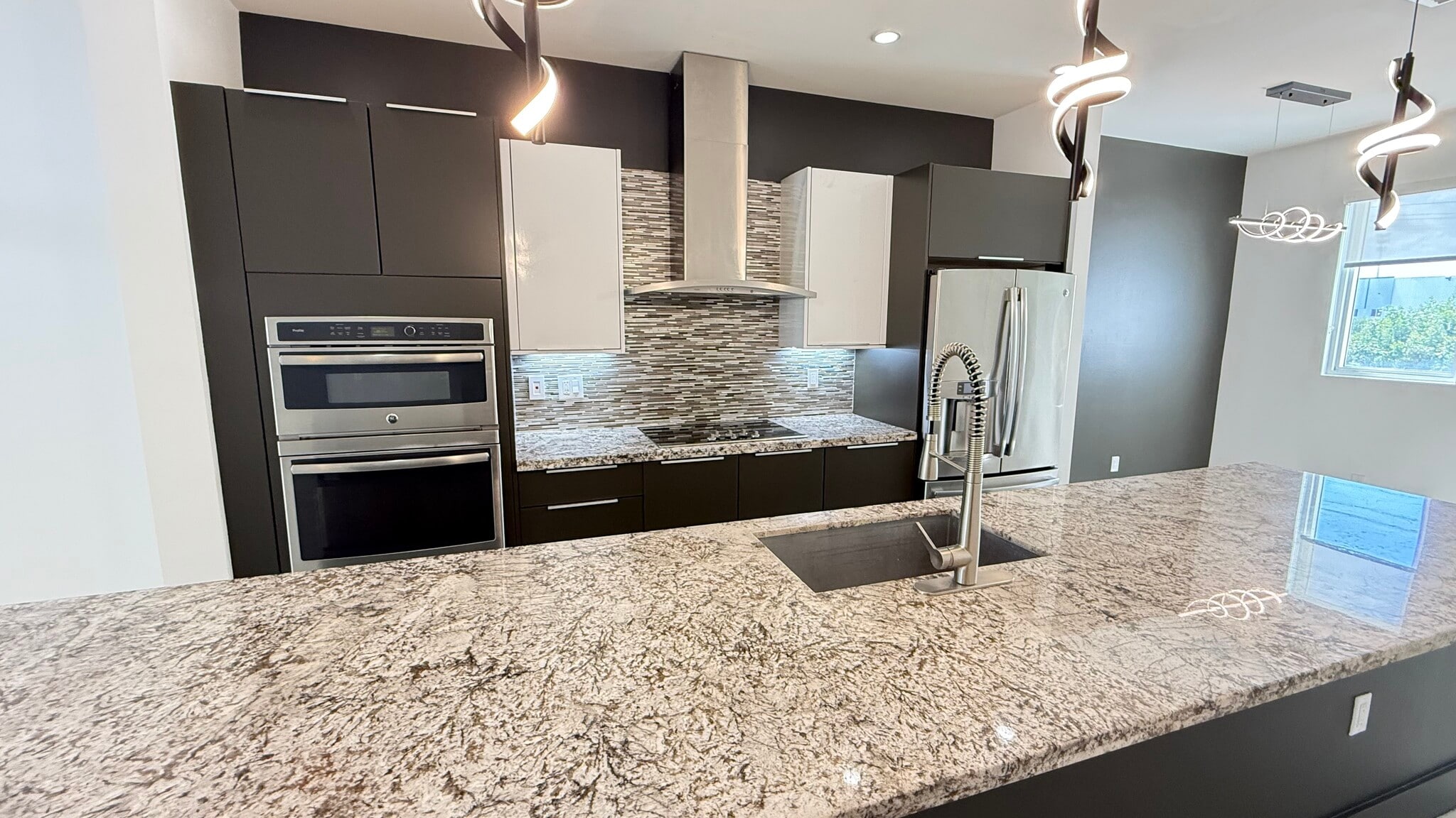 Kitchen - 10260 NW 63rd Ter