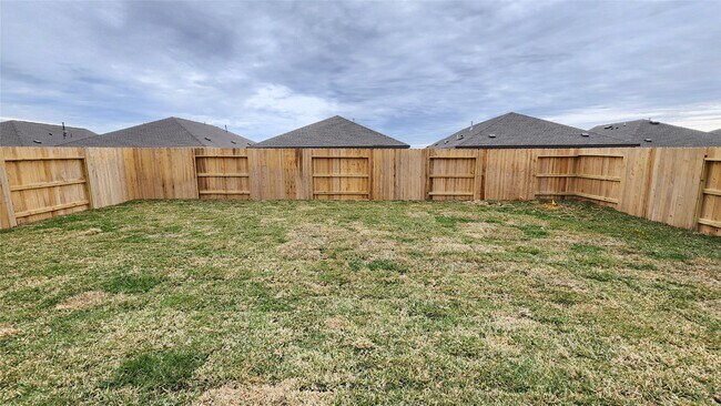 Building Photo - 16202 Rustic Pr Dr