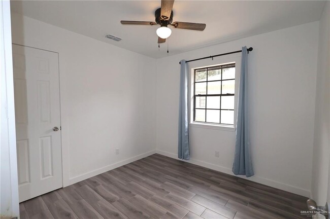 Building Photo - 3526 Pso Del Rey