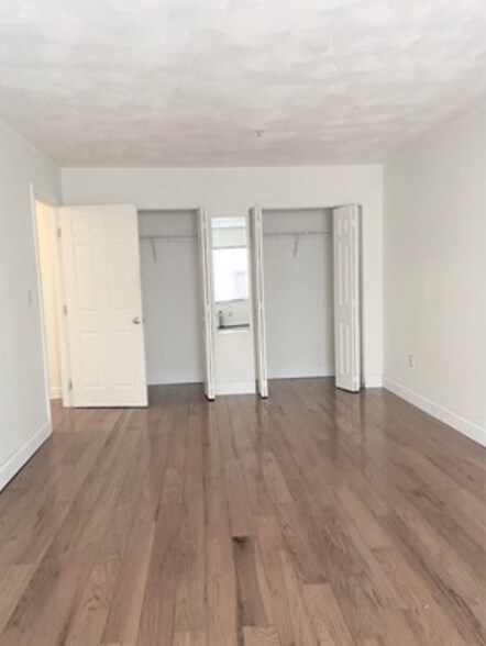 Building Photo - 373 Highland Ave