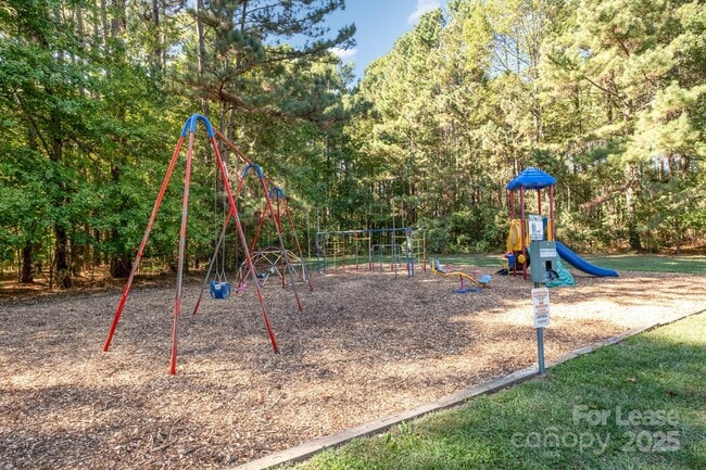 Building Photo - 111 Monterey Dr