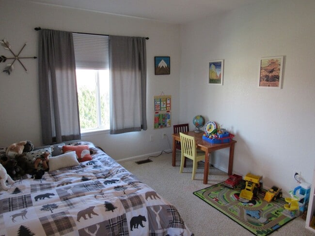 Building Photo - Single Family home in Reunion