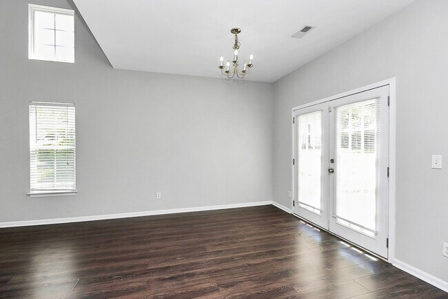Building Photo - 3731 Bullard St
