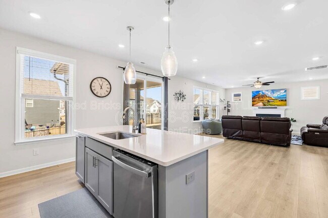 Building Photo - 104 Winterberry St