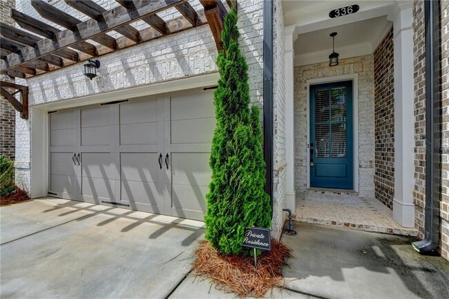 Building Photo - 336 Atley Pl