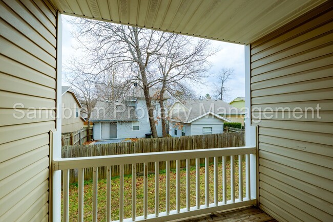 Building Photo - For Lease | Sand Springs | $1125 Rent | Av...