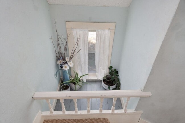Building Photo - 4/2 bedroom house in republic