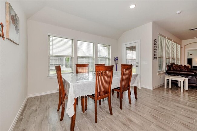 Building Photo - 6915 Twilight Elm Trace