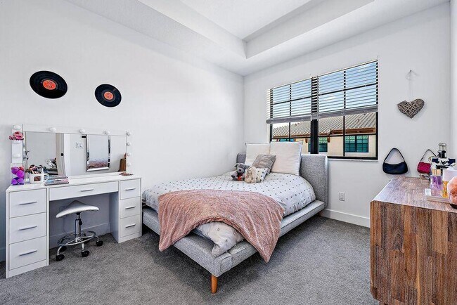 Building Photo - 5256 Beckman Ter