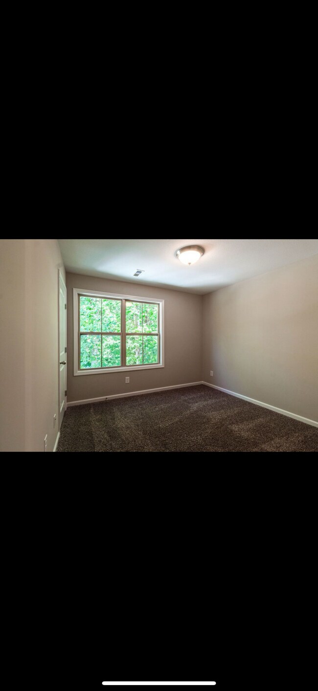 Building Photo - 65 W Fork Dr