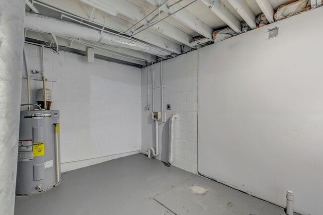 Building Photo - Three Bedroom Ranch w/ Basement in Dover w...