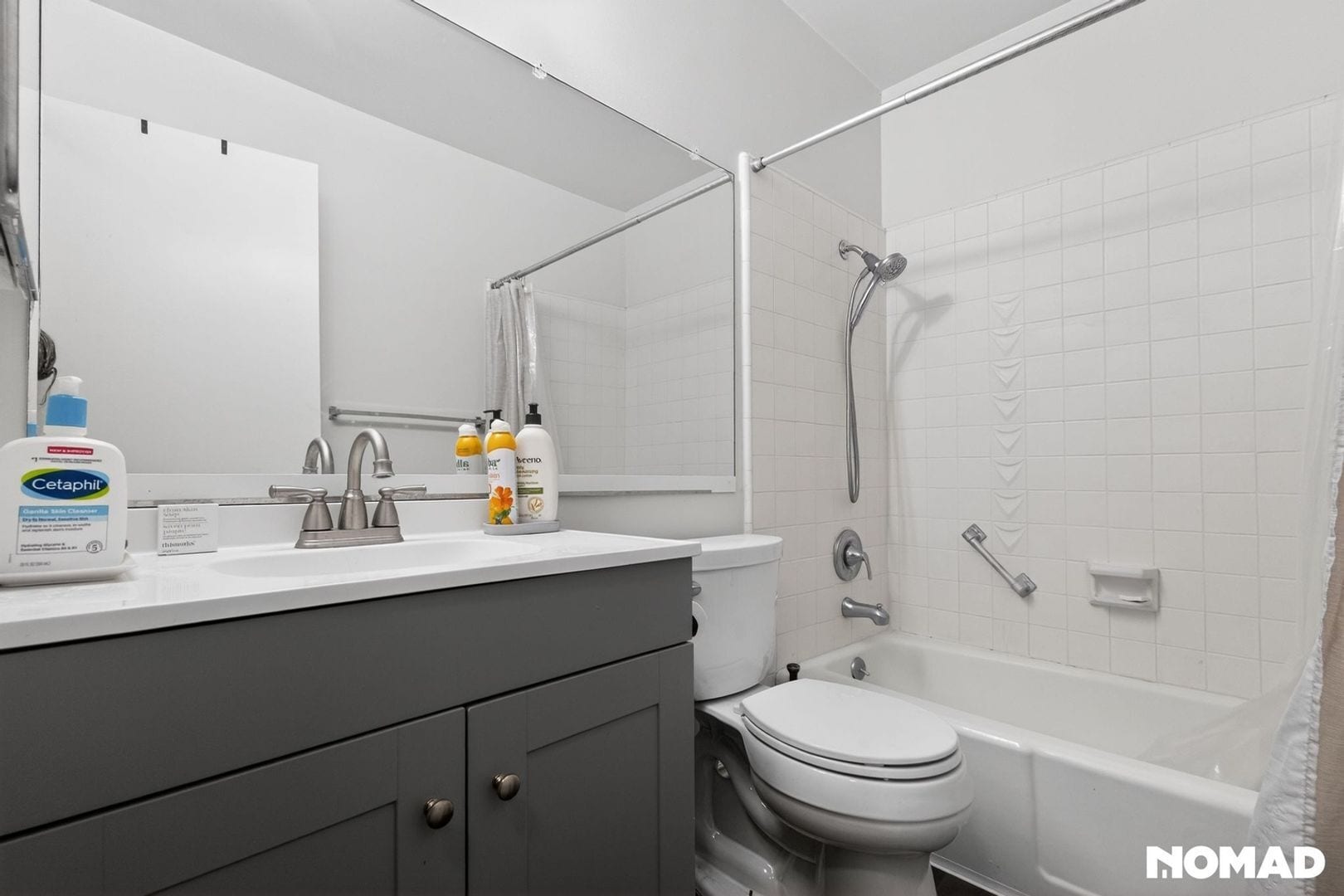 Building Photo - 866 S Stone Cir