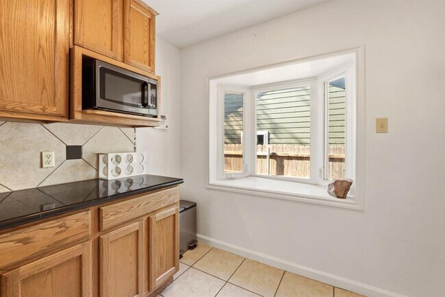 Building Photo - 2603 Market Garden Ln