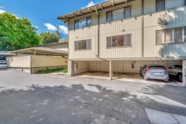 Building Photo - Hidden Gem at Saratoga Creekside – End Uni...