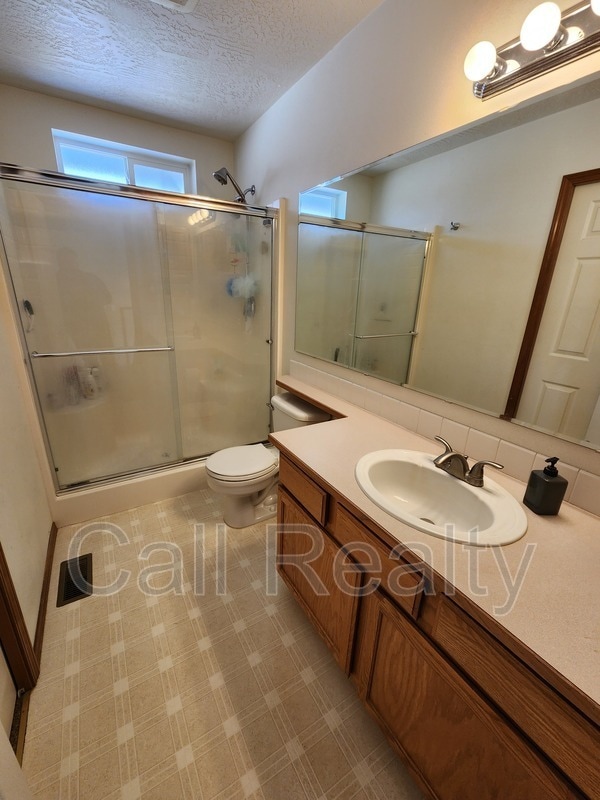Building Photo - 2622 Oxford Cir