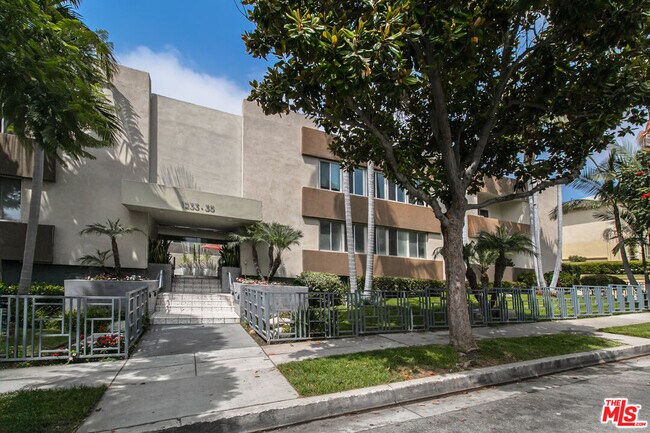 Building Photo - 1233 Laurel Ave