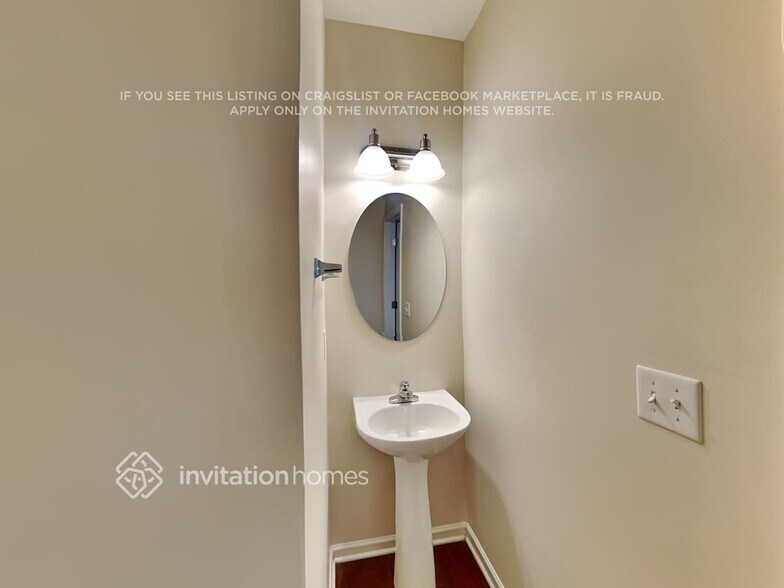 Building Photo - 10917 Hat Creek Ln