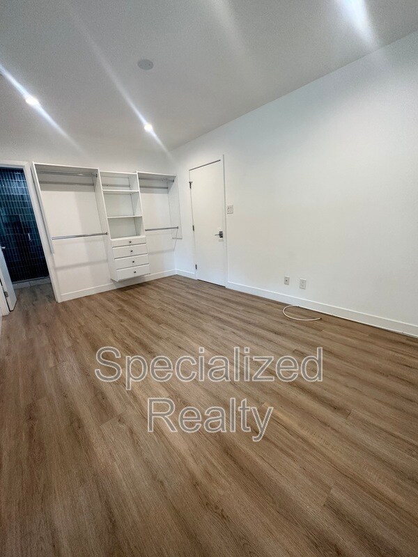 Building Photo - 438 Arden Ave