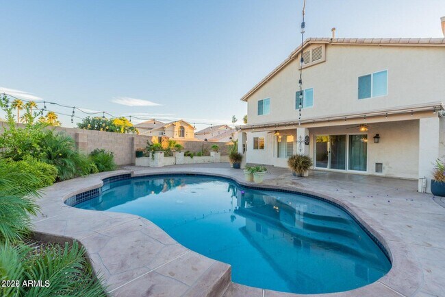 Building Photo - 16223 N 10th Ave