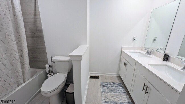 Building Photo - 6 McCluskey Pl