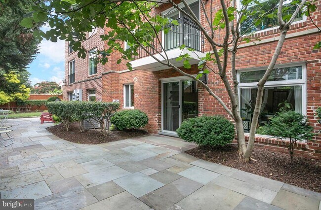 Building Photo - 416 S Veitch St