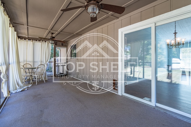 Building Photo - 1960 Branch View Dr