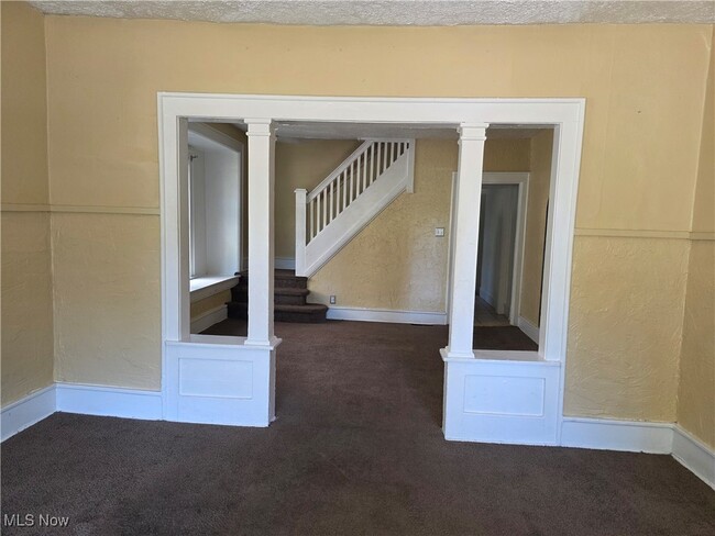 Building Photo - 846 Hunter St NW