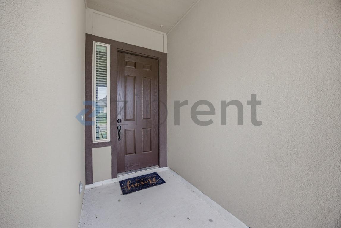Building Photo - Unit