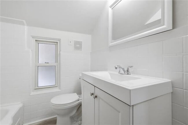 Building Photo - 3841 Lawnview Ave