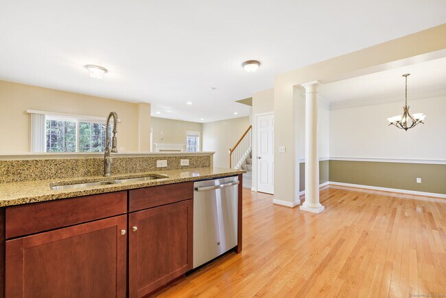 Building Photo - 38 Brighton Park Way