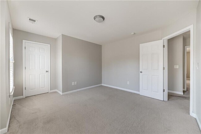 Building Photo - 2390 Mindy Ln