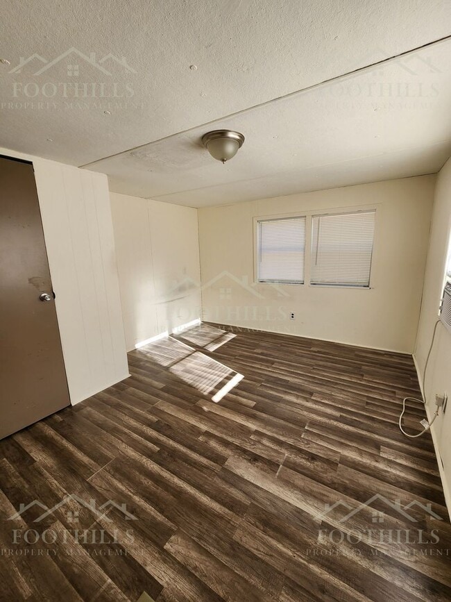 Building Photo - 105 McFarlin Way