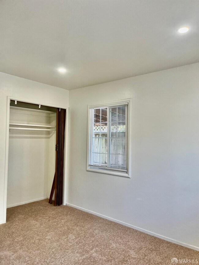 Building Photo - 5880 Olinda Rd